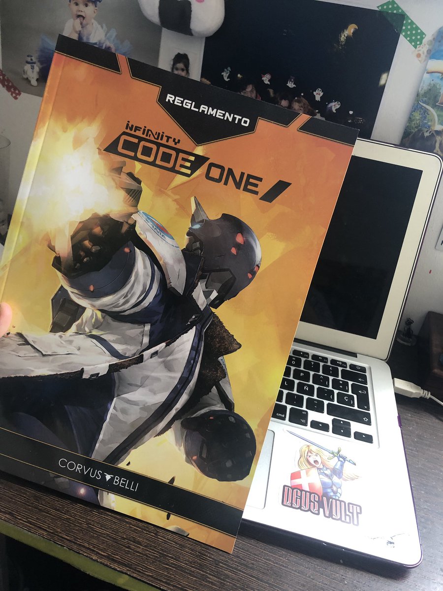 BelenMoreno's tweet image. Yo no es por daros envidia, pero... ¡ya lo tengo en mis manos! La edición física de #InfinityCodeOne y sí, mola tanto como parece...