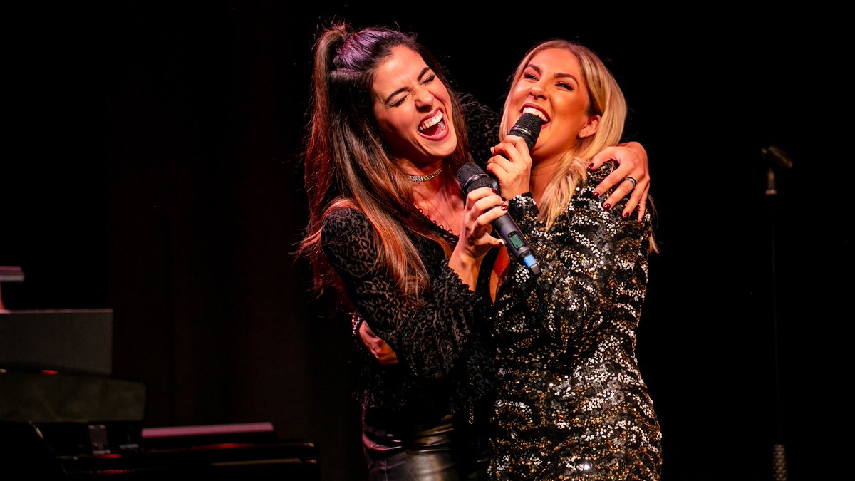 LJProds's tweet photo. Remember when we could stand this close to our friends and enjoy live music 🤗
We loved working on our New Year, New Favourites series back in January & can't wait for theatre to be back ❤️ #OnlyAnInterval https://t.co/f9GpZ62Rdn