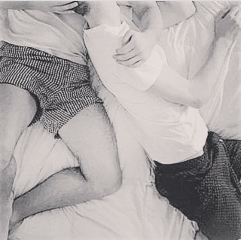 Ex-boyfriends, Baekhyun and Chanyeol met again after 2 years. But this time, Baekhyun is with a mini version of themselves.