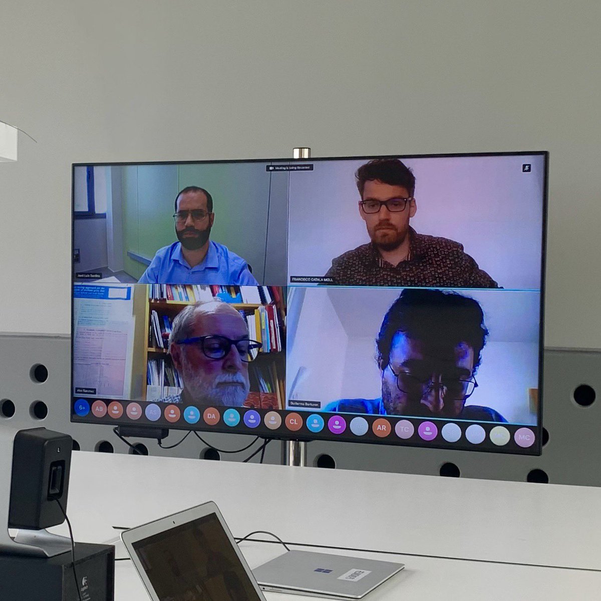 eballestar's tweet photo. Congratulations @fcatalamoll for an excellent presentation and defense of his PhD #epigenetics #DNAdemethylation #immune #hyperIgM #tolerogenesis
#covid19times https://t.co/EFugVY1JvY