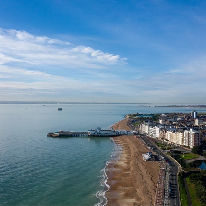 It's #WorldOceansDay and I'm privileged that in #Portsmouth we have #Southsea seafront to enjoy.

Let's use today to raise awareness of the importance of our oceans to wildlife, our ecosystem and our city ❤

#KeepOurOceansClean #ClimateEmergency