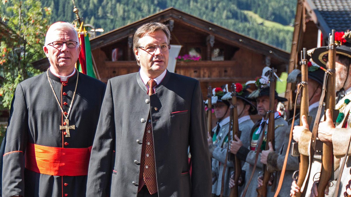 Seuchen, Frauenhass, religiöser Wahn: Tirol verspricht Urlaub wie im 18. Jahrhundert dietagespresse.com/seuchen-frauen…