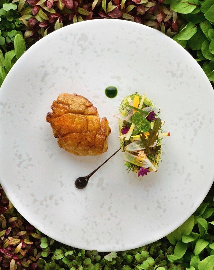 MichelinGuideUK's tweet photo. Working for a Sustainable Future -
Stephen McLaughlin of Two MICHELIN Star Andrew Fairlie in Auchterarder, Scotland
@steviechef76 @Gleneagleshotel
https://t.co/63yCCvfLNF https://t.co/ckOUEkNTRM