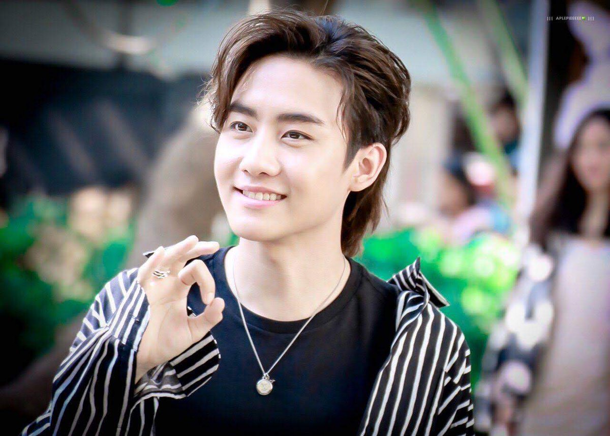 only_markgun's tweet photo. #หัวใจศิวัช 
#MarkSiwat 
#AmmoforGN 
🖤🖤💛💛 https://t.co/2JE86aMfxb