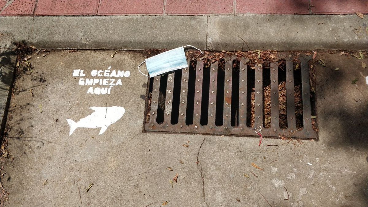 De Madrid al cielo... y al mar también. ¿Sabías que un residuo plástico puede llegar al mar desde una alcantarilla?

Hoy es el #DíaMundialdelosOcéanos y seguimos pidiendo su protección.

#Protegelosocéanos con <a href="/greenpeace_esp/">Greenpeace España</a> 

¡Únete aquí! 👉 bit.ly/2YfS5mg