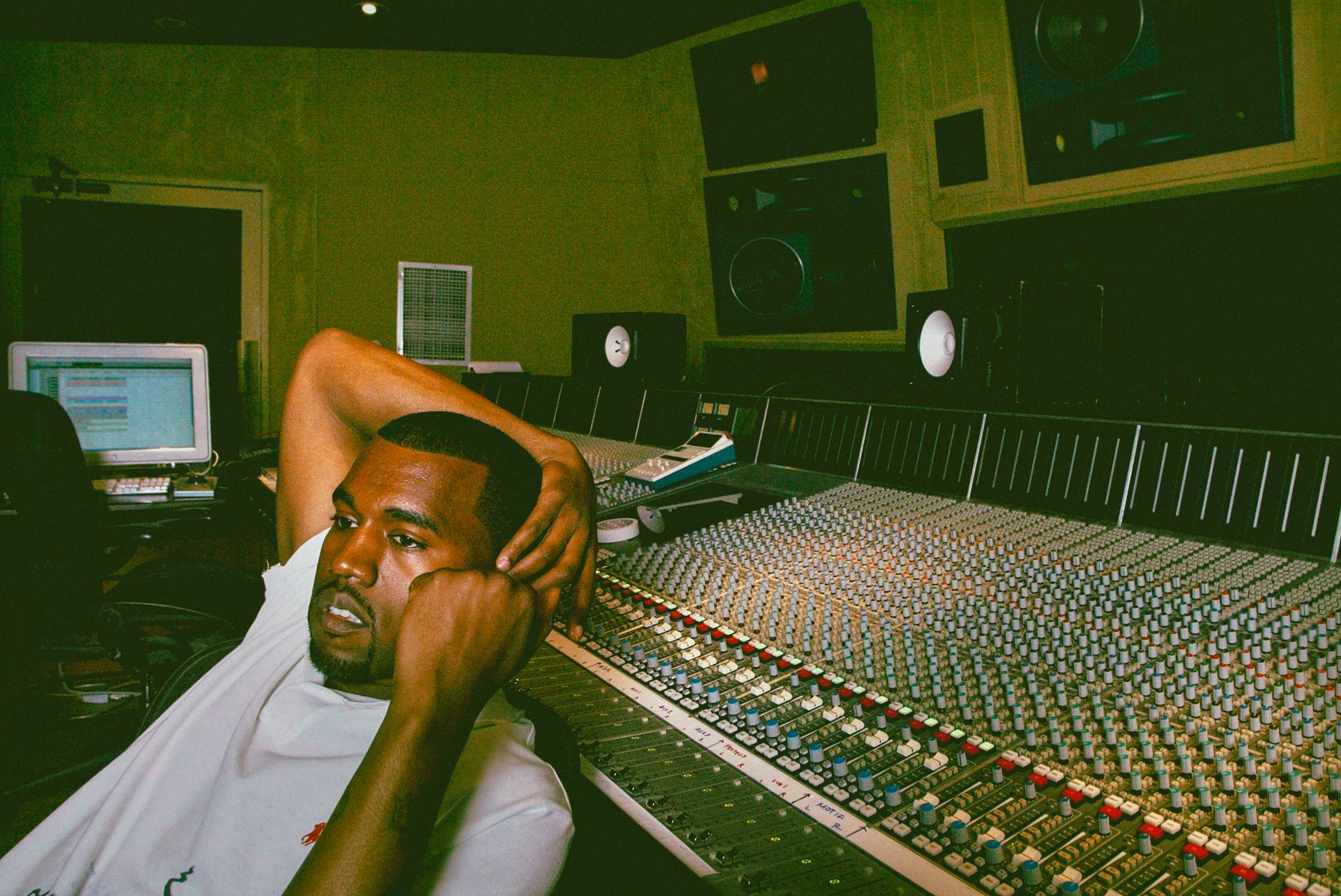 Happy Birthday to Kanye West, he turned 43 today What s your favorite album by him? 