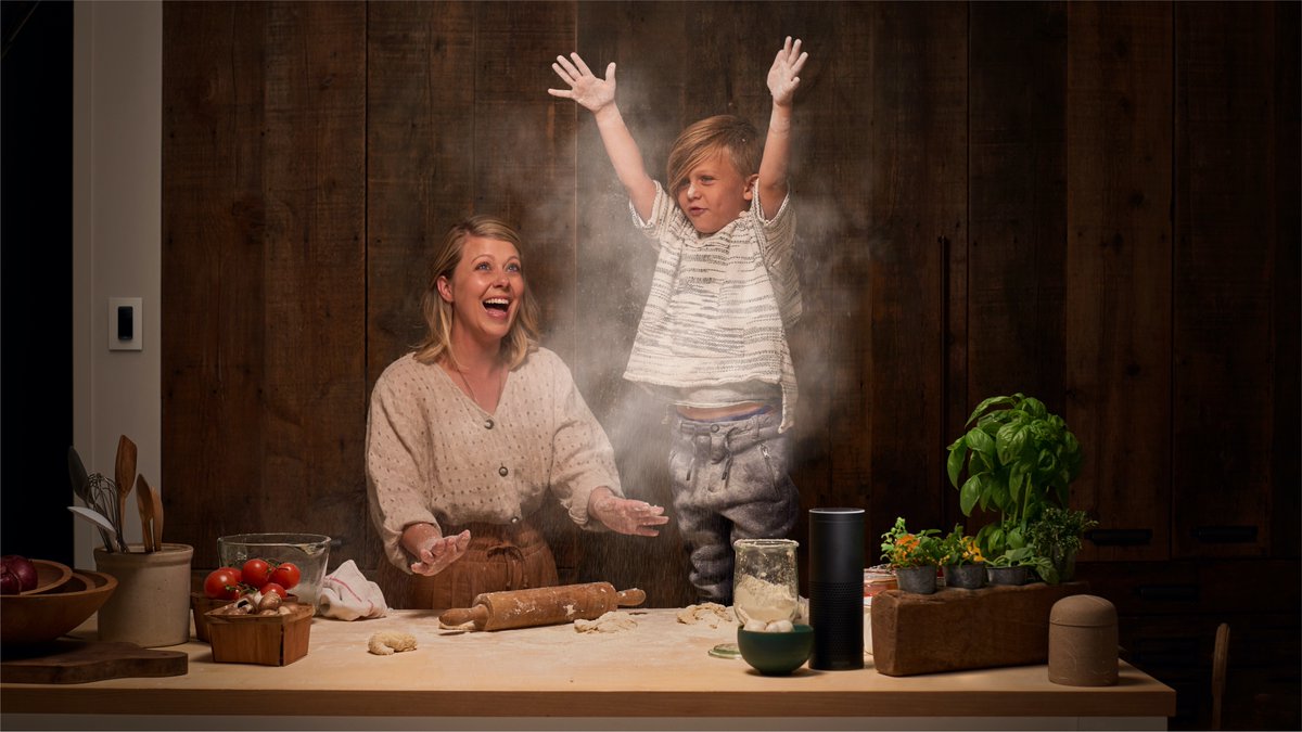 Tonight is pizza night! Use our automatically generated “scenes,” to create your own lighting for the kitchen. Transform the look and feel of any room with the touch of a button.

#lighting #lightingdesign #homedesign #homedecor #smarthome #smarthomedesign #tech #technology