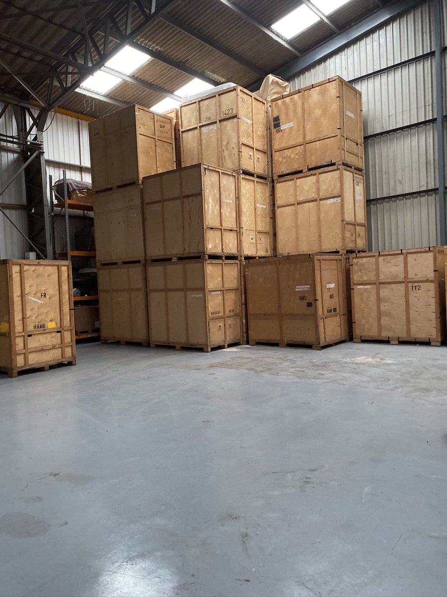 Looking for storage?? We offer self storage rooms or storage pods in our dry, CCTV &amp; n fully alarmed warehouse. Prices from £5 per week, for further info please call 01777 872227 or email info@premiermovers.co.uk #storage #selfstorage
