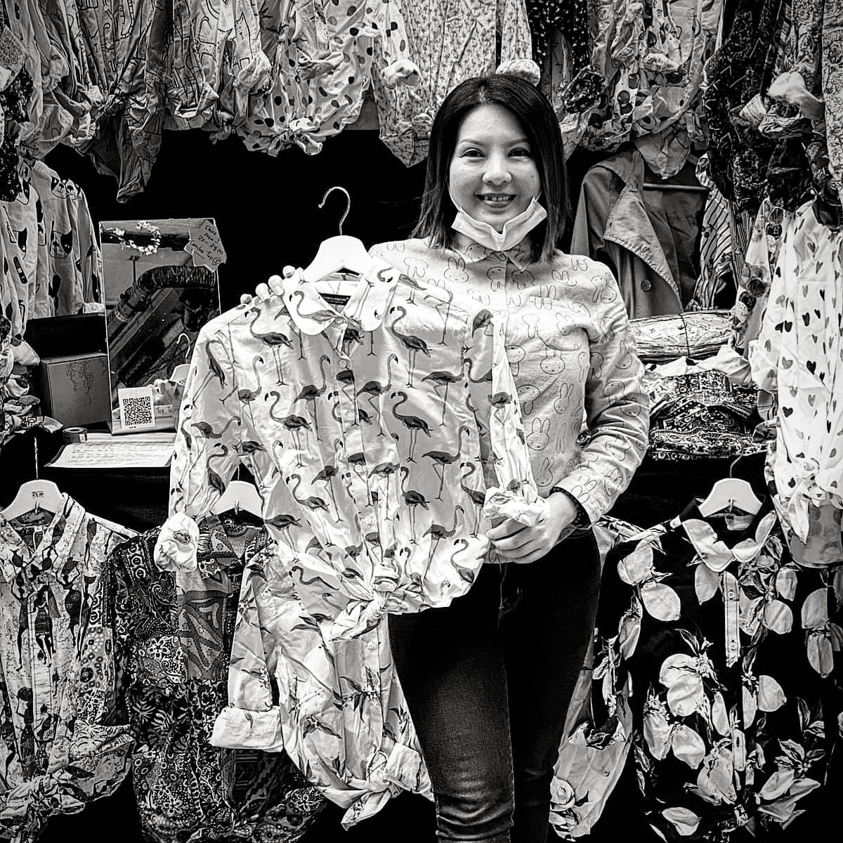 A perfect present (for someone else or yourself!!) visit Diane's stall in Camden Lock Place for her big smile and shirts of every colour and design! 👚
#camdenisopen
#supportyourlocaltrader