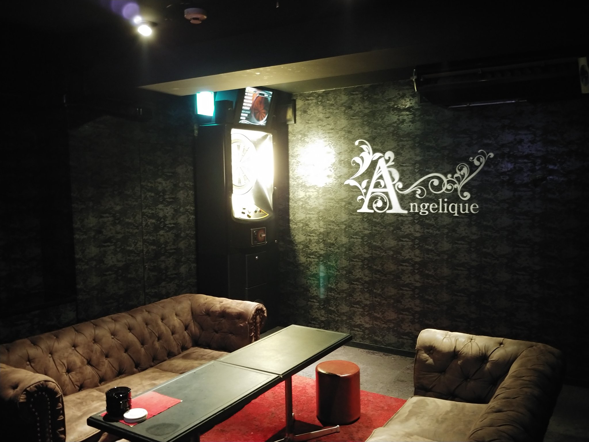 マナ 福岡中洲のclubアンジェリークとclubルージュでホストのお仕事してみませんか 来月新規店舗展開するのでオープニングスタッフ30名募集してます 体験は行きの交通費と4時間体験費8 000円出ます 連絡お待ちしてます 福岡日払い 体験入店 寮付き