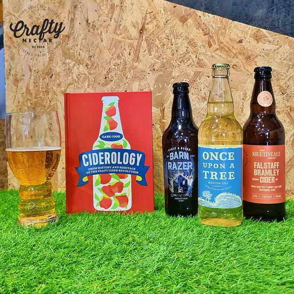 Dad a #cider lover? 🍏❤️ Eager to explore more? This gift is a fun way to explore the world of cider 👉🏻 buff.ly/2BNVhOJ

Includes <a href="/theciderologist/">The Ciderologist</a> book, Dartington crystal cider glass &amp; 3 different cider styles with <a href="/onceuponatree/">Once Upon A Tree</a> 🍐 <a href="/GanleyNaish/">Ganley & Naish Cider</a> &amp; <a href="/NightingaleCidr/">Nightingale Cider Co</a>