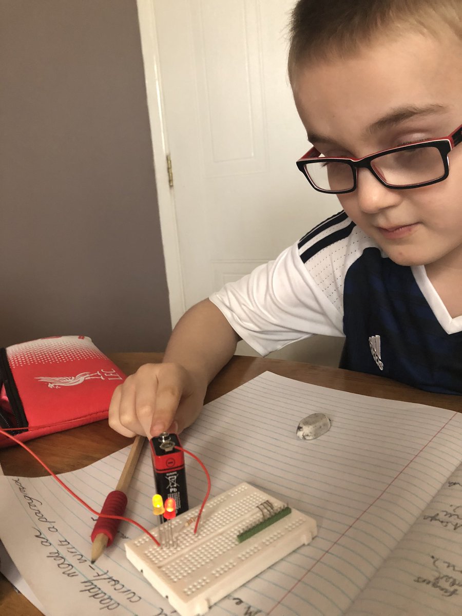 InnesPaula's tweet photo. @G_M_P_Sclass4LP Fraser enjoying his electricity topic this week 💡💡💡💡 https://t.co/I5gedZjpAC