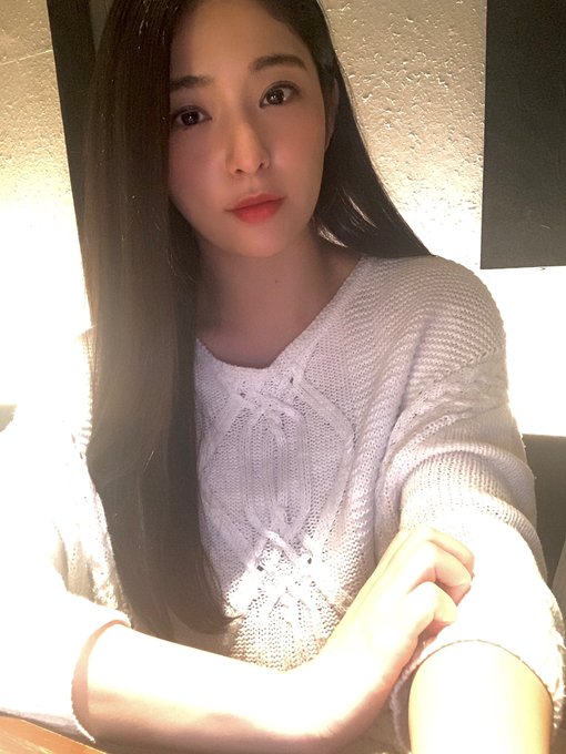 ばっさり10㎝切った👩🏻👩🏻👩🏻  けどあまり変わらず🤭笑 https://t.co/ytxXO6Vcec