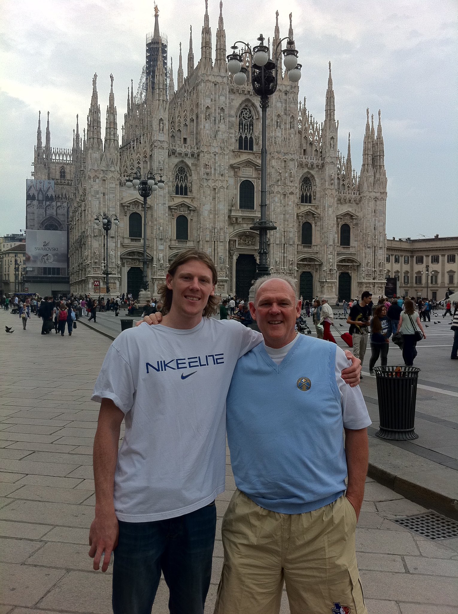 Happy birthday to Coby Karl! A great husband, father, brother, son and coach! 