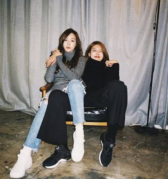 LeeHyunSeok19's tweet photo. Best buddies #sooti #SonesAreStillHereForSNSD @xotiffanypics @tiffanyyoung  @tiffanyyoung https://t.co/73LvrCgfFn
