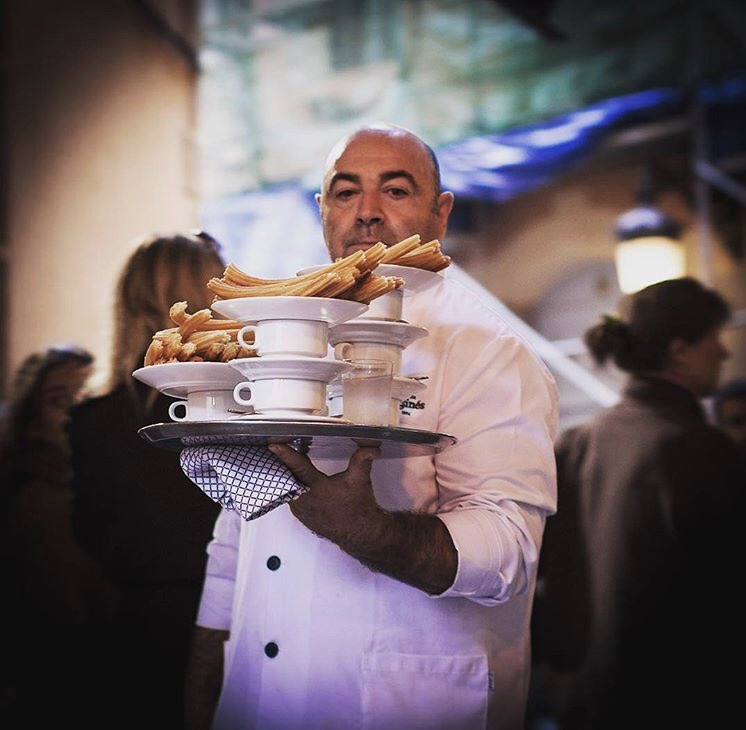 ChocoSanGines's tweet photo. Celebramos la entrada de Madrid en la fase 2 de la mejor manera que sabemos... ¡CON CHOCOLATE Y CHURROS!
#sangines
#desescalandomadrid
#chocolateriasangines
#chocolate
#soydechurros
#soydeporras
#madrid https://t.co/Zhw6sGZ8bN