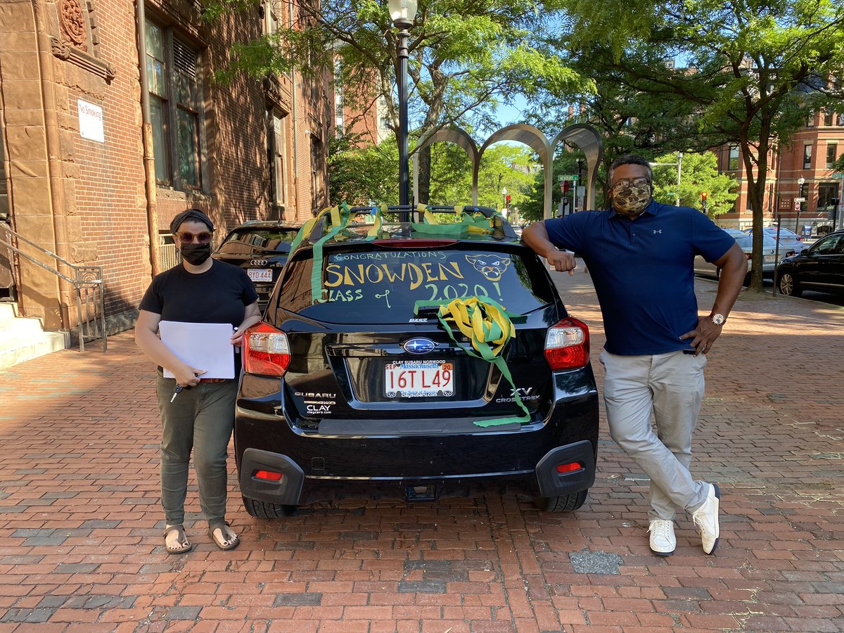 SnowdenIntBPS's tweet image. Good morning!  We are beginning cap and gown deliveries for the Class of 2020!  Seniors, please make sure that you are at the address you shared between 9am and 1pm Deliveries will continue Wednesday @BostonSchools