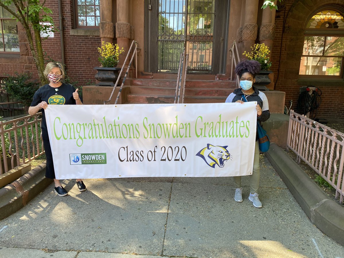 SnowdenIntBPS's tweet image. Good morning!  We are beginning cap and gown deliveries for the Class of 2020!  Seniors, please make sure that you are at the address you shared between 9am and 1pm Deliveries will continue Wednesday @BostonSchools