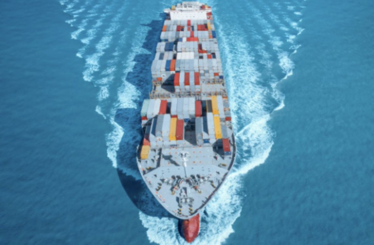 IMOHQ's tweet photo. IMO Secretary-General Kitack Lim supports a call for intergovernmental collaboration to drive the acceleration of digitalization of maritime trade and logistics. Read the call to action here: https://t.co/r9P5EyzCSV #digitalization #maritimeTrade https://t.co/8ouaFFN6mF