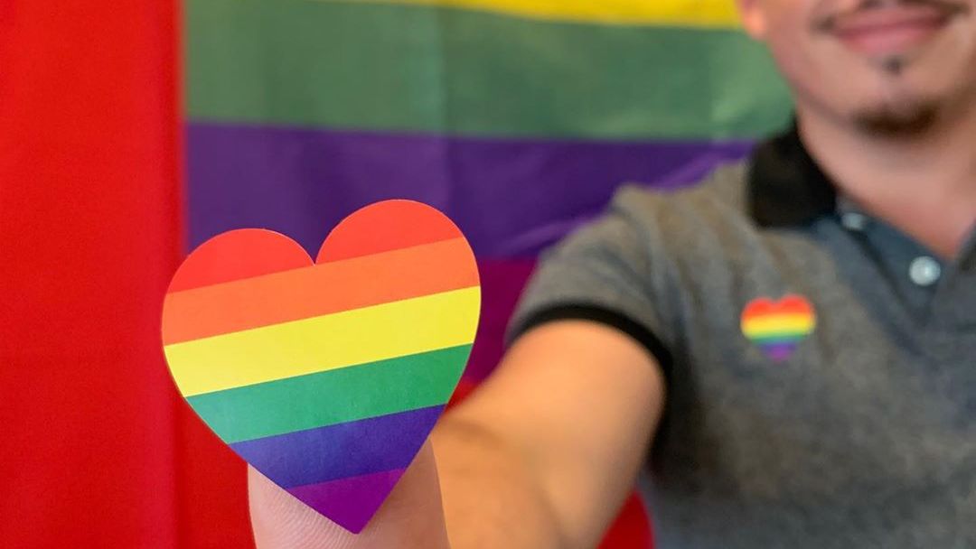 ADPCareers's tweet photo. Here at ADP, we believe that everyone—regardless of their gender, race, or identity—deserves a safe environment where they can thrive and achieve their full potential. We're #WorkingFor equality and inclusion for all! 🏳️🌈 #Pride2020 #ADPPride #ADPLife #EachPersonCounts ❤️ https://t.co/zruEWs01lw