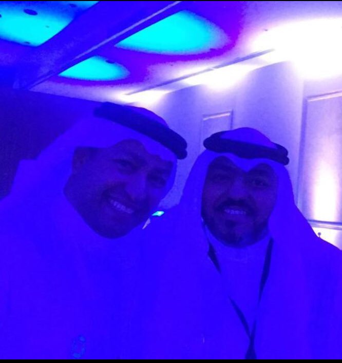 BASSAM_FATINY's tweet photo. اتركوكم من الشايب اللي في اليمين
مين الشايب اللي في اليسار ؟ https://t.co/CblaC9gNKq