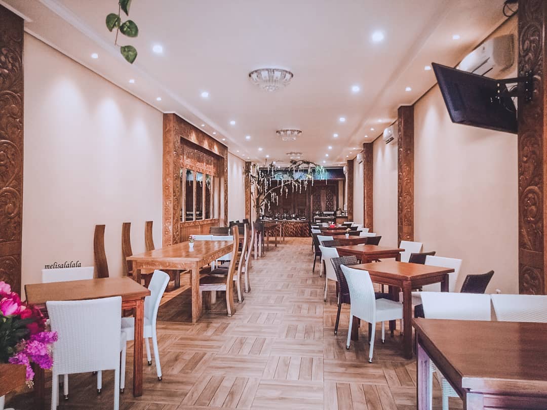 melisalalalaa's tweet photo. Rekomendasi hotel di MALANG &amp; BATU yang uwu untuk staycation (all photos are mine) 🥰🥰🥰

a thread

1. JAVA BOUTIQUE HOTEL

Kenapa? Karena start 300K/malam udah dapat KING KOIL BED 😍😍
Lokasinya di Klojen, di tengah kota banget!!
https://t.co/ECvr2KGNy3 https://t.co/dUHz4XypOg