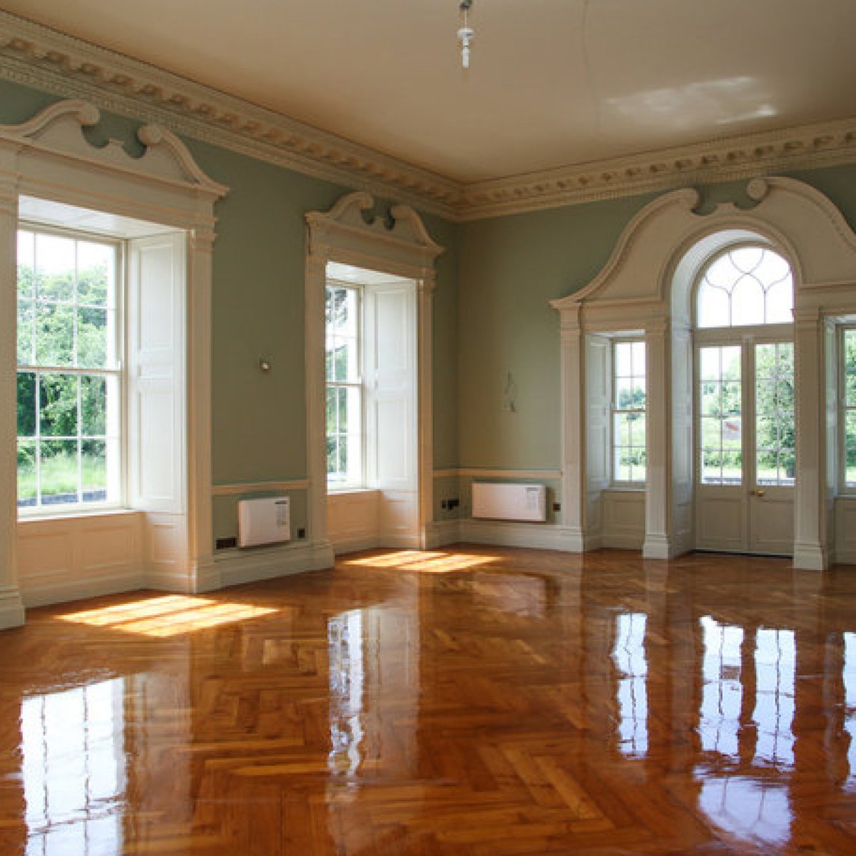 MONeillDesign's tweet photo. #throwback to a wonderful project: the luxury design of private Irish residence, Eden House. Working closely with the client we developed mood boards and colour schemes, sourced materials, and liaised with local craftspeople to carry out the restoration work required.
#MONdesign https://t.co/ddZ548SdeC
