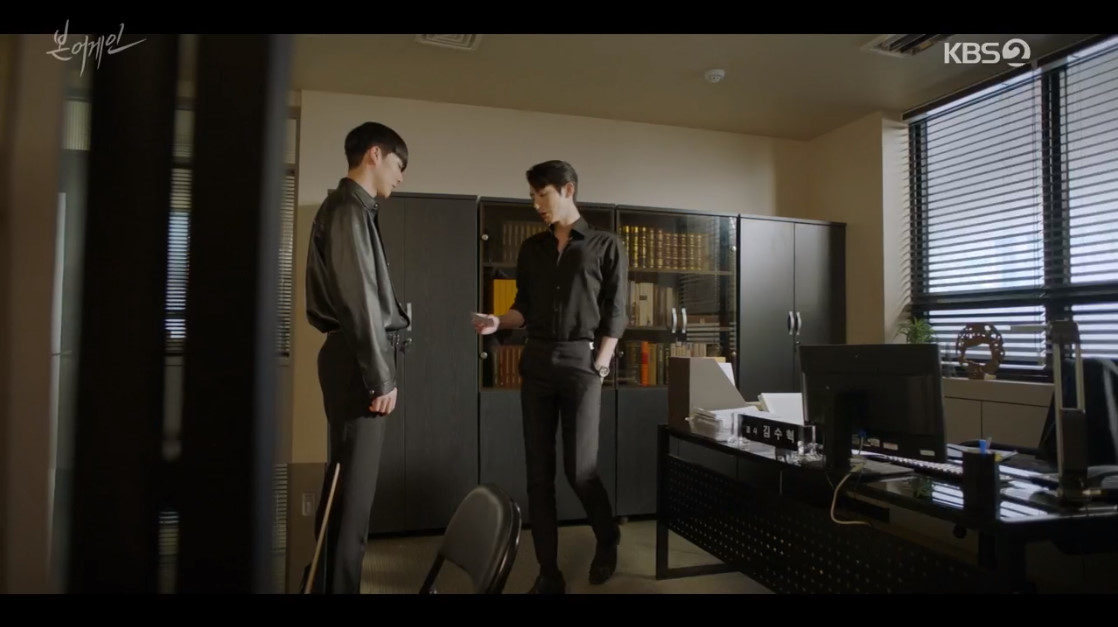 Leesoohyuk_TH's tweet photo. 2 โมเดลที่ดีย์ >/////< 

#LeeSooHyuk #이수혁 #본어게인 #BornAgain 
#อีซูฮยอก #ชาฮยองบิน #คิมซูฮยอก https://t.co/p1N8qwyhwg