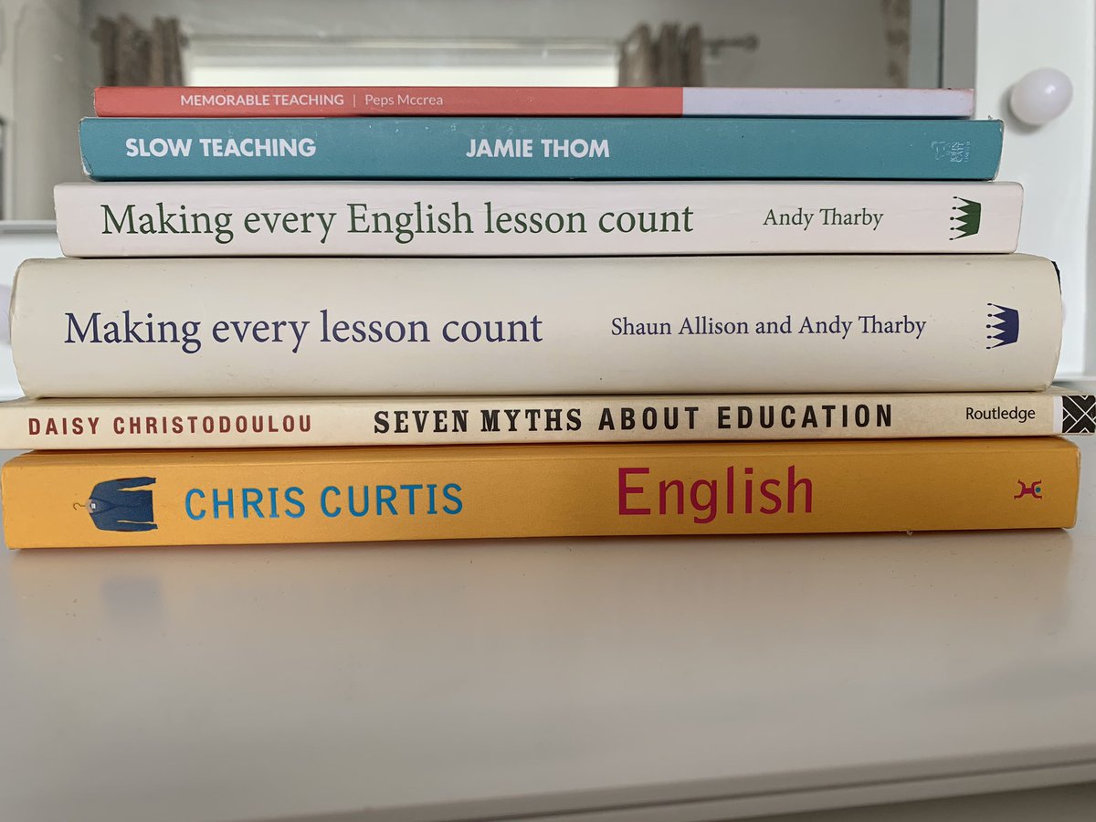 english_missc's tweet photo. Super productive day today sorting out lots of work for the upcoming weeks. Now some of my own CPD from @joannecrossley’s library 📚 https://t.co/UPQtxKBpnM