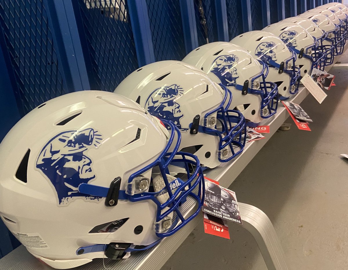 CoachFrantzJ's tweet photo. Unpacking the ⁦@RiddellSports⁩ Diamond Speedflex with the new logo!! These lids are sharp!! https://t.co/mnO8QylW11