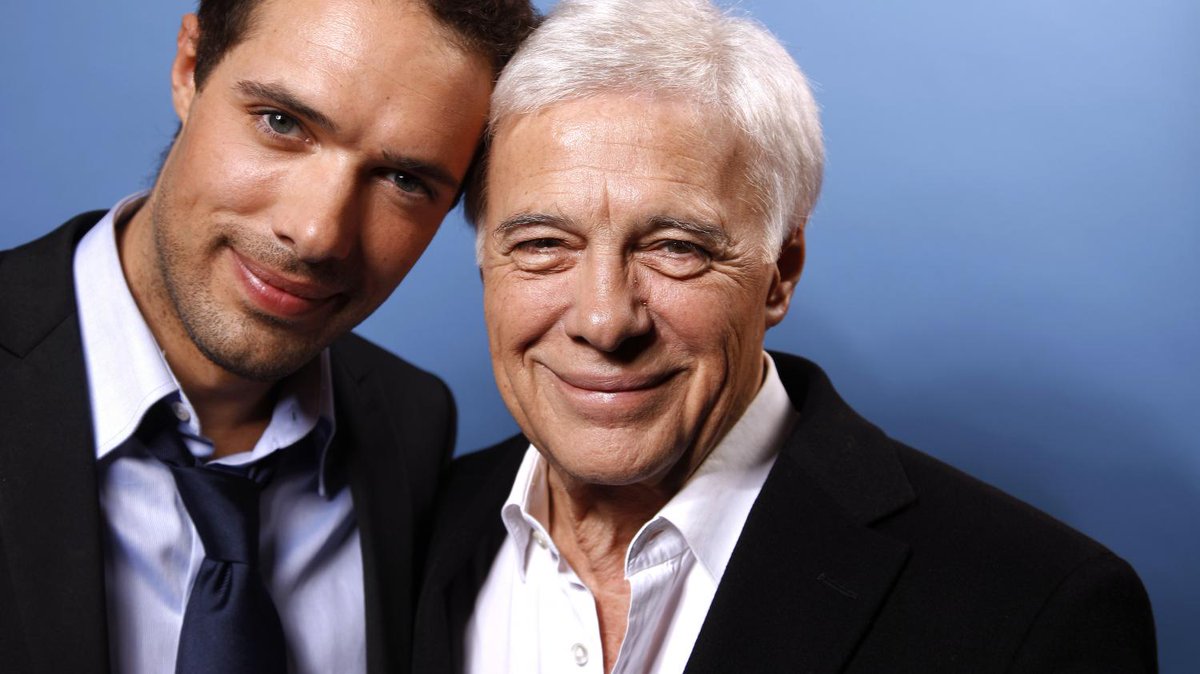 "Tu n’es pas loin... Tu n’es pas mort : tu dors enfin" : la lettre d'adieu de Nicolas Bedos à son père Guy

francetvinfo.fr/culture/specta…