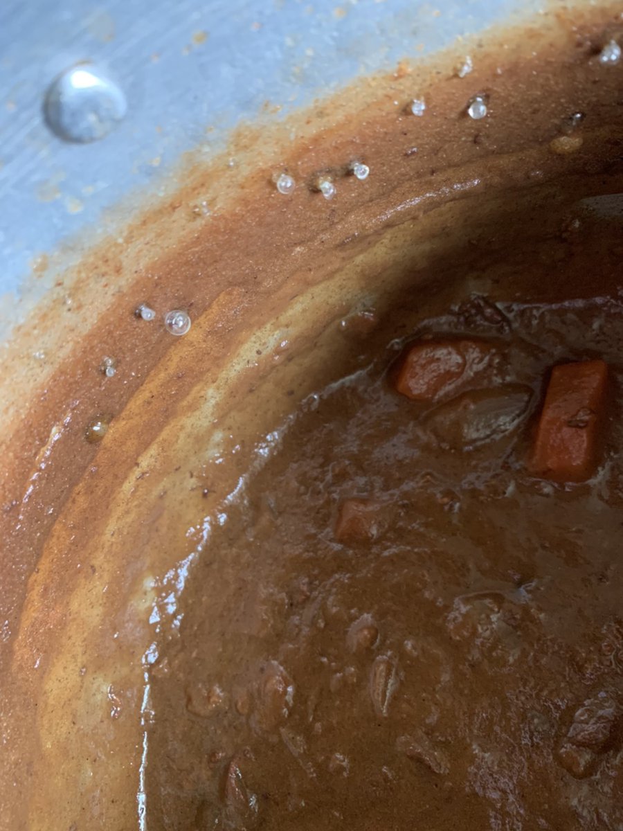 月野朱里 ワテクシが作ったカレーが腐ってしまった 多分カビだと思うんだけど シャボン玉みたいに空気が入った玉が発生した なんだろね これ 月野朱里 ワテクシが作ったカレーが腐ってしまった 多分カビだと思うんだけど シャボン玉みたいに空気が入った玉が発生した なんだろね これ