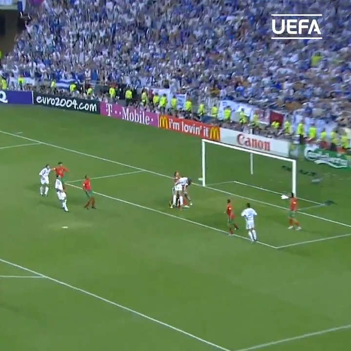   The man that netted Greece\s EURO-winning goal...

Happy birthday, Angelos Charisteas   | 