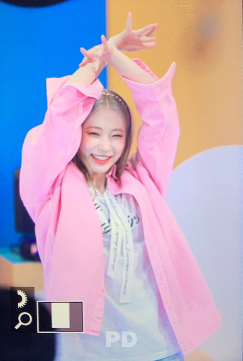 jinnyupdate's tweet photo. ☼ #진희 ♡ #시크릿넘버 ☼ 
©⇢ pinkday_jinny | 200601

#SECRETNUMBER #JINNY https://t.co/wA2iQb6S3B