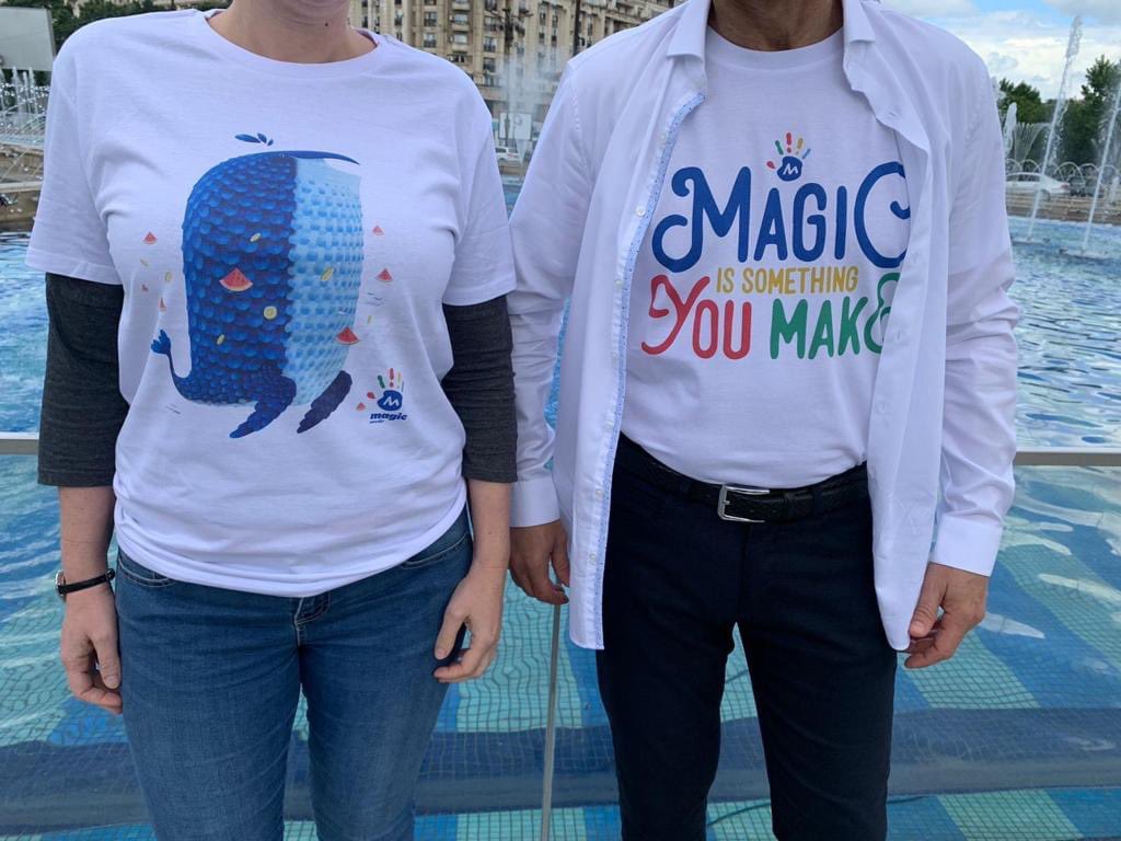 DavidSaranga's tweet photo. La mulți ani tuturor copiilor! 

Anul trecut, echipa noastră vizita #MagiCAMP #Romania, lucru pe care pandemia de #coronavirus ne-a împiedicat să-l repetăm în 2020.

Ei ne rămân dragi și buni prieteni și azi, de #1iunie, ne amintim că "Magia e în fapte" 

https://t.co/hrSiOIOHhp https://t.co/qDBVV3Ce0v