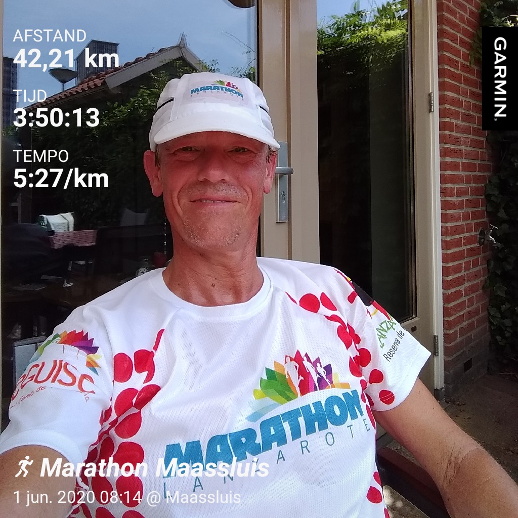 Weer eens een mooie afstand gelopen! Eerste 15 met <a href="/LeondenElsen/">Leon den Elsen</a>, onderweg van water voorzien door #mijnliefste #garmin #NeverGiveUp <a href="/Lopen_is_leuk/">Lopen is leuk! 🇳🇱</a> <a href="/LanzMarathon/">Lanzarote Marathon</a> #seenaroundaroundtheworldlanzamarathon #vistoporelmundolanzamarathon