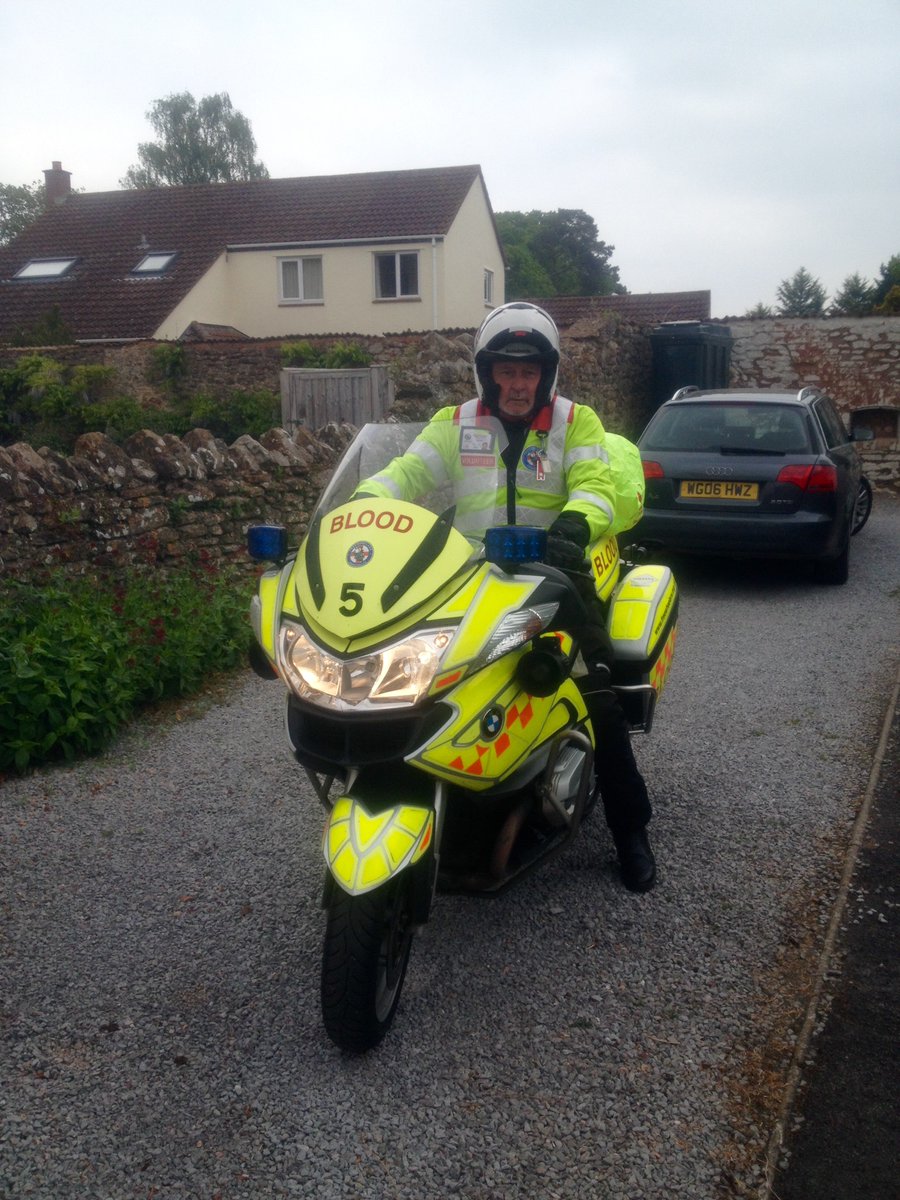 SomersetFT's tweet photo. Happy #VolunteersWeek2020 to our amazing volunteers across #Somerset, who are still supporting us in so many ways. From baking and sewing, learning how to handstand for fundraising or joining the @SomersetSight and @FreewheelersEVS teams - thank you so much! #SomersetProud https://t.co/D0RUA6zZ5r