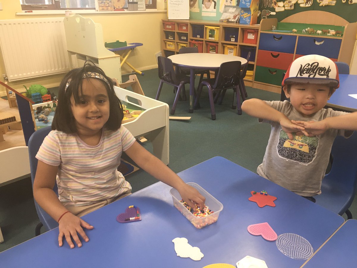 YMS_Reception's tweet image. Enjoying time with friends