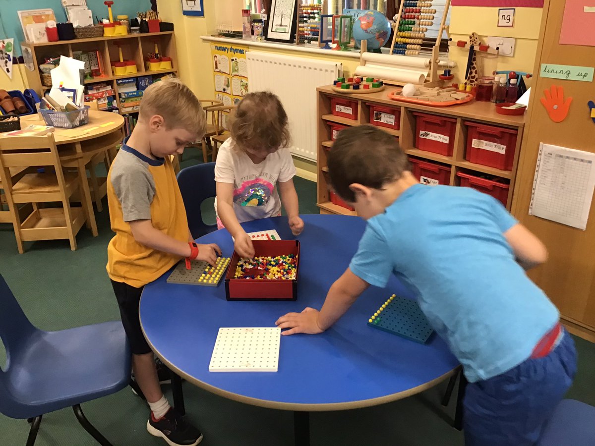 YMS_Reception's tweet image. Fun at school