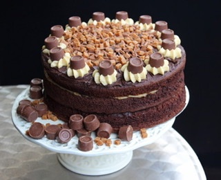 Happy World Milk Day everybody 🥛🥛 all of our scones and chocolate cakes are made with fresh buttermilk from our local supplier <a href="/Longley_Farm/">Longley Farm</a> #supportlocal #thewhitestuff #honley