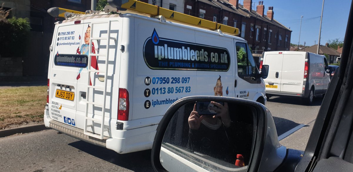 Turf wars this morning in #leeds with Morley's #1 <a href="/Leeds_Plumber/">iPlumb Leeds</a> ❤