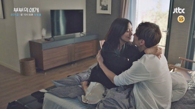 Aigooseries's tweet photo. 💍A World Of Married Couple
เรื่องราวของคู่แต่งงานที่ใช้ชีวิตครอบครัวอย่างมีความสุข จนนางเอกเริ่มสงสัยว่าสามีตัวเองกำลังมีคนอื่นแถมคนรอบๆตัวก็ดันมาช่วยปกปิดด้วยอีก สนุกมากกกก ฟีลรว้ายๆ แก้แค้น คือเรตติ้งที่เกาสูงมาก ใครยังไม่ดูพลาดมากบอกเลยย 9.8/10 #รีวิวซีรี่ย์ #ซีรี่ย์เกาหลี https://t.co/hJM0bLsz1j