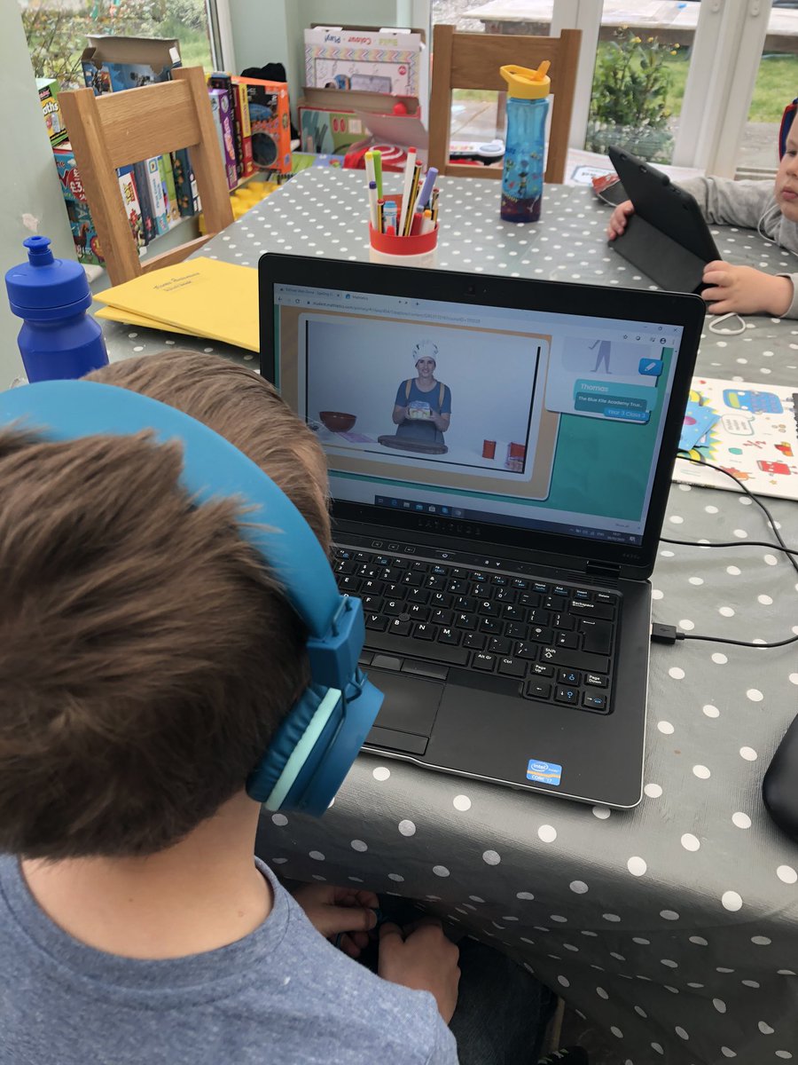 mathletics3pl's tweet image. 🎧Headphones in, distractions out ✅
#HowToBeProductive