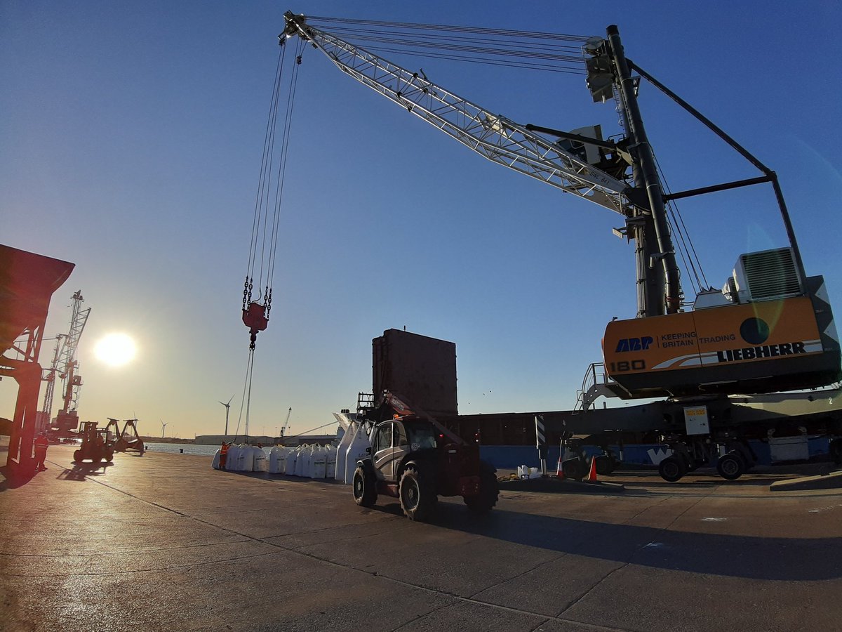 Bennett_Marine's tweet photo. Another busy start to the week @ABPSouthWales.

#fertilser #keepbritainfarming #quayworker 

@Bennett_Marine @gp_shipping @gp_logistics https://t.co/RxJLWYBZKn