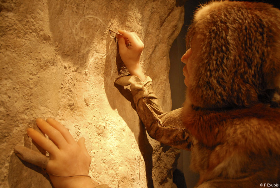 MPrehistoire's tweet photo. Bon lundi férié à tous ! 🤗 Lucien et ses potes sont plus que ravis de vous annoncer la prochaine réouverture du musée ! Rdv le 5 juin dès 10h pour plonger dans l'aventure de la Préhistoire ! Plus d'info https://t.co/rYBaHSIt34
#Reouverture #RDV #MuseeOuvert #COVID__19 https://t.co/YKBpiLurUj