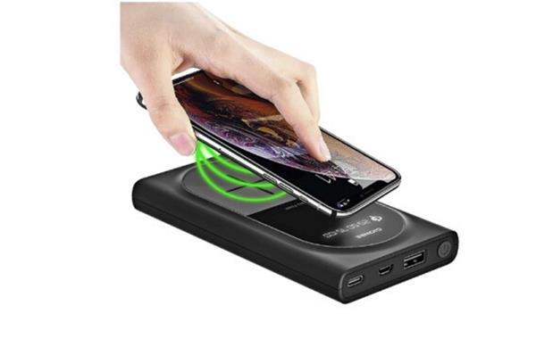 gadgetbani's tweet photo. ਇਹ ਕੰਪਨੀ ਲਿਆਈ 10,000mAh ਸਮਰੱਥਾ ਵਾਲਾ ਸਸਤਾ #WirelessPowerBank https://t.co/j2jdbecJQW   

#Powerbank .@GioneeIndia https://t.co/l48lSfzQTN