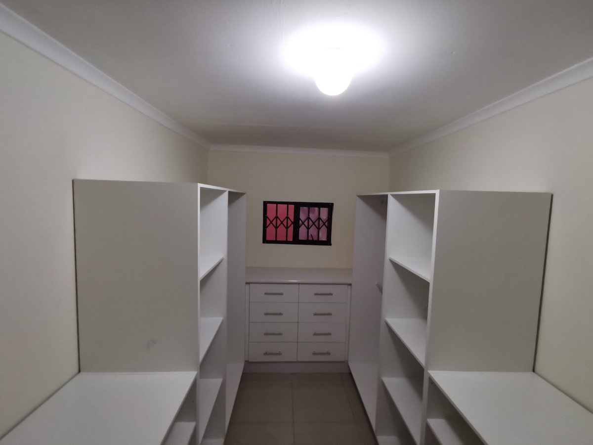Shengeneers's tweet photo. Walk in closet an Bedroom Bic

#carpentry #joinery #woodworking #walkinclosets #shengeneers https://t.co/TOa1kNs4yw