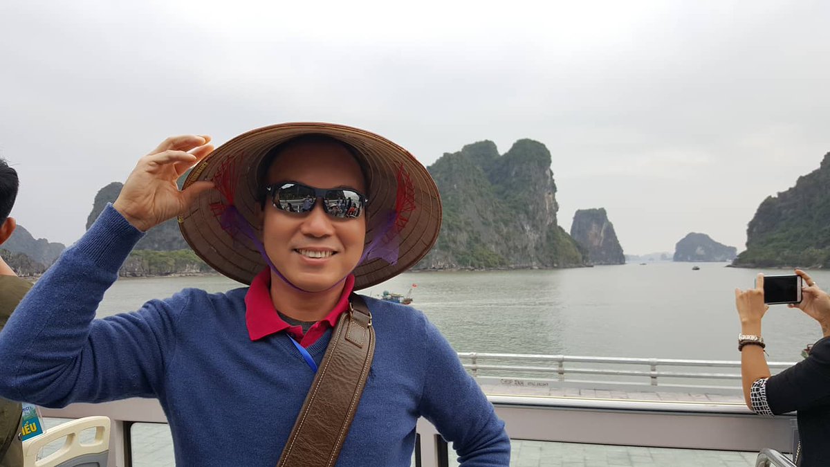 lienbang's tweet photo. VỊNH HẠ LONG - Kỳ quan thiên nhiên thế giới! Bạn t���ng đến đây? 

#DuLịchLienBang 
#DuLịchHạLong
#VịnhHạLong https://t.co/wXQCQRApw6