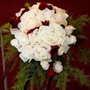 When all you need is bridal white roses and a splash of red. Keep it simple! . . . . . #whiteroses #roses #bridalwhite #realtouchroses #realtouchflowers #artificialflowers #artificialrose #roses #weddingflowers