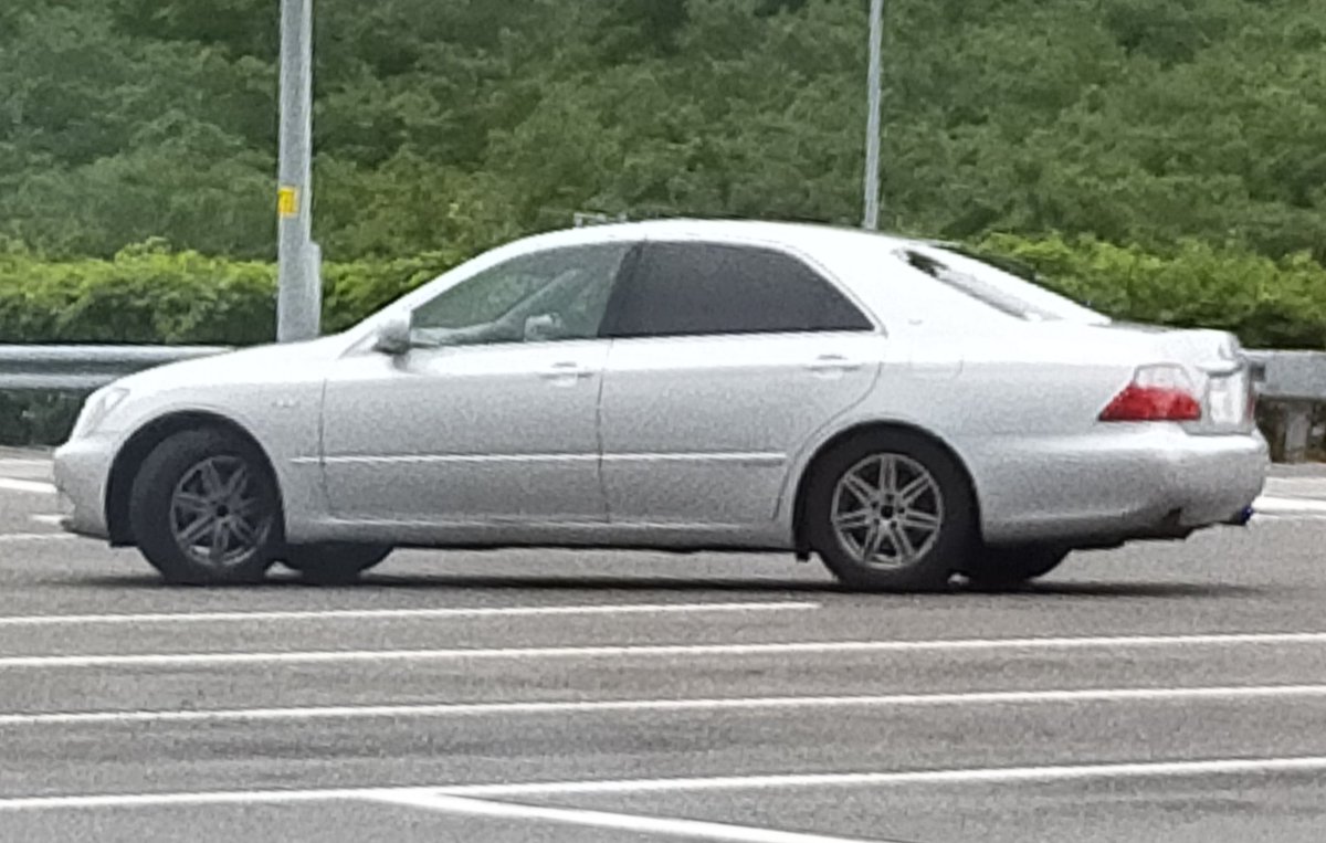 風呂十時総統 先ほど 磐越自動車道 磐梯熱海インター からなにげに滑り込んで来てロック オンされました 福島県警 高速隊 覆面パトカー 190系 クラウン そろそろ退役近いよな 最近はあまり稼働していませんでしたが 本日は稼働中 付近を